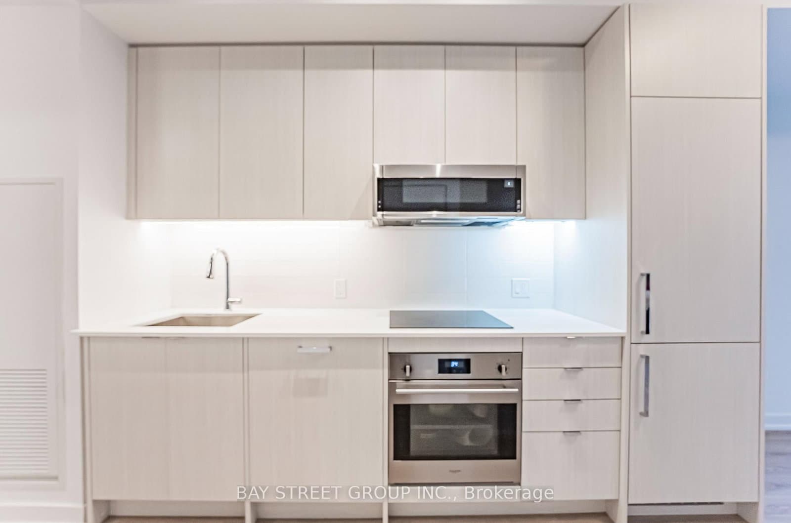 250 Lawrence Avenue W, Unit 526 thumbnail 9