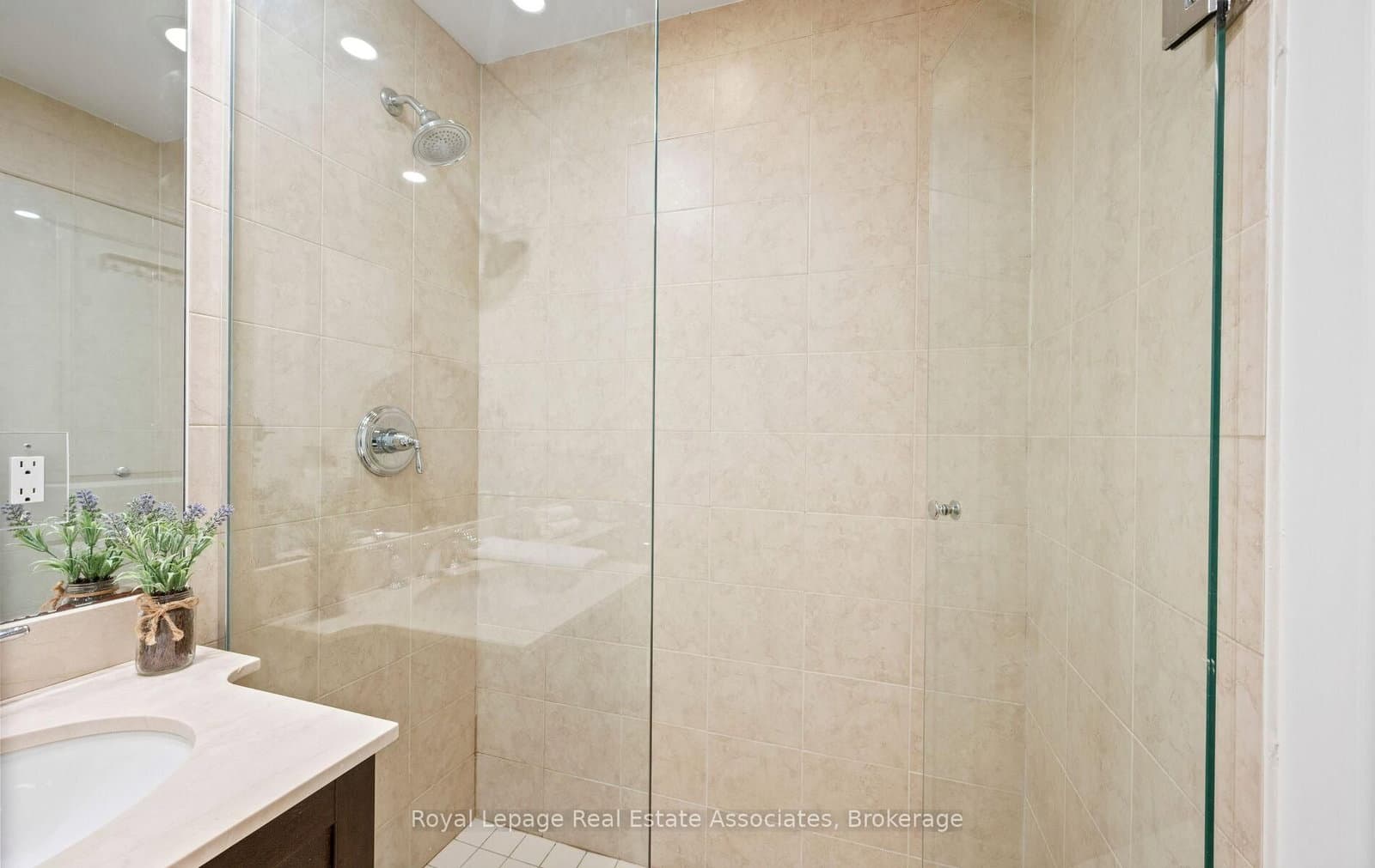 21 Grand Magazine Street, Unit 908 thumbnail 22