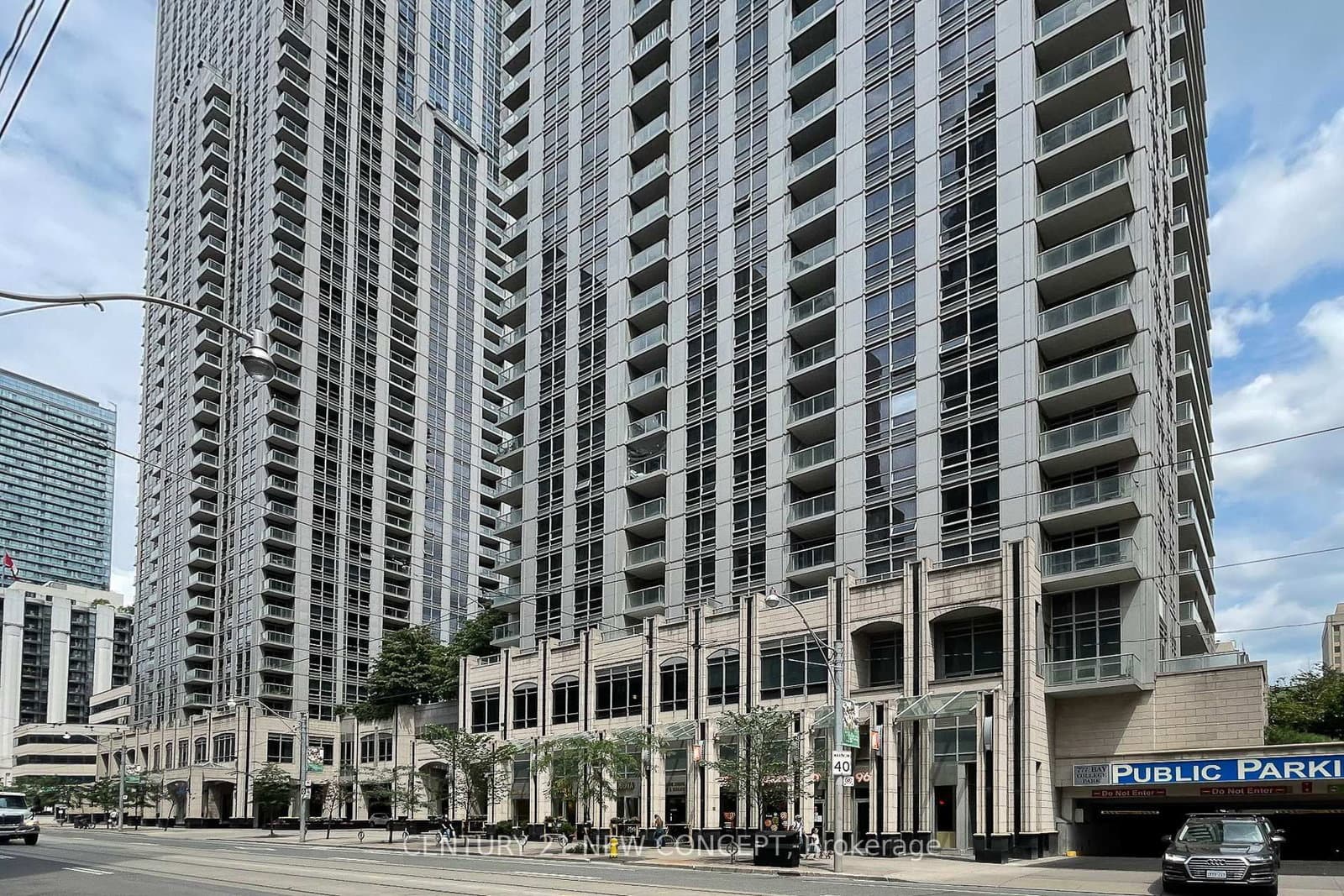 761 Bay Street, Unit 404 thumbnail 12