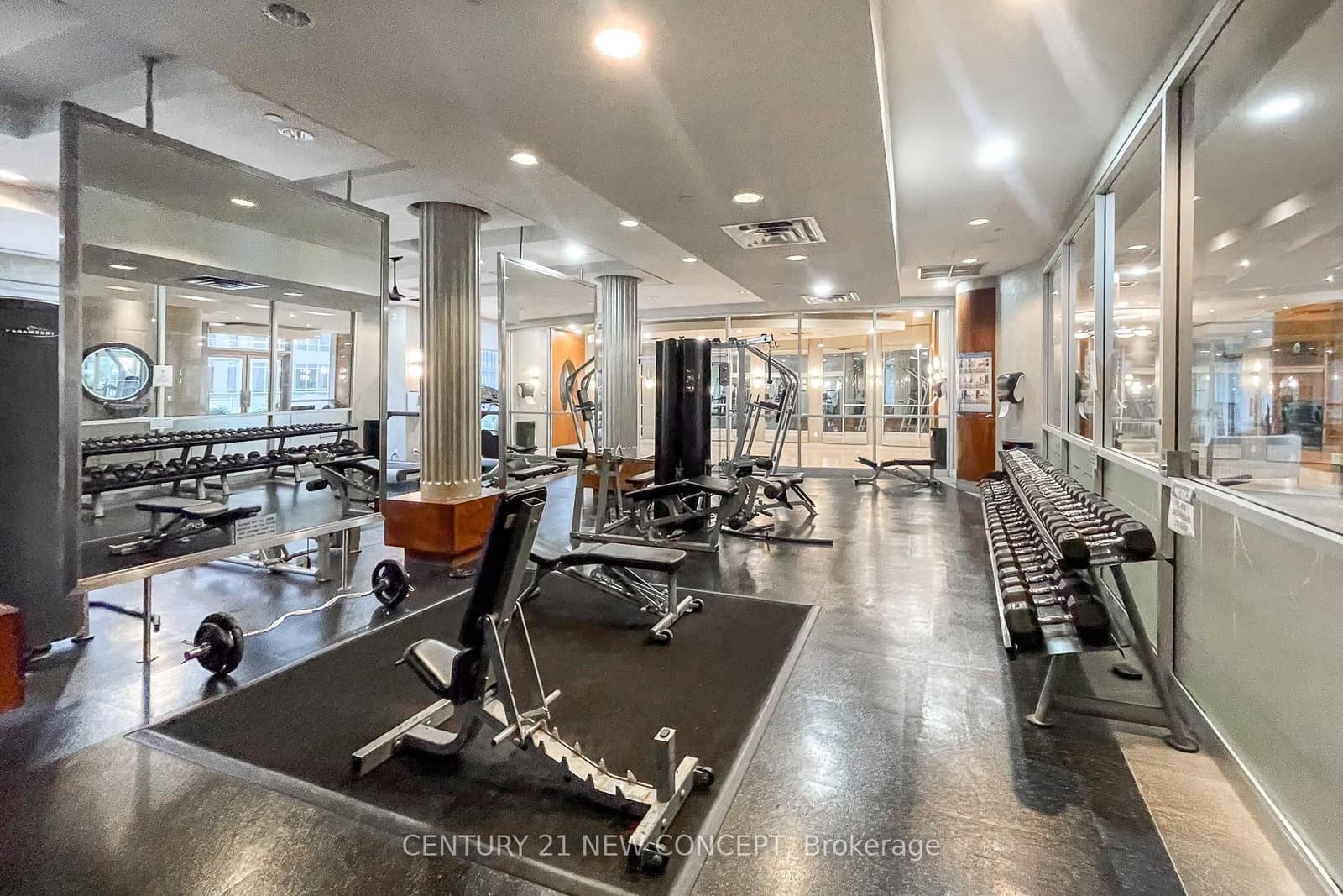 761 Bay Street, Unit 404 thumbnail 20