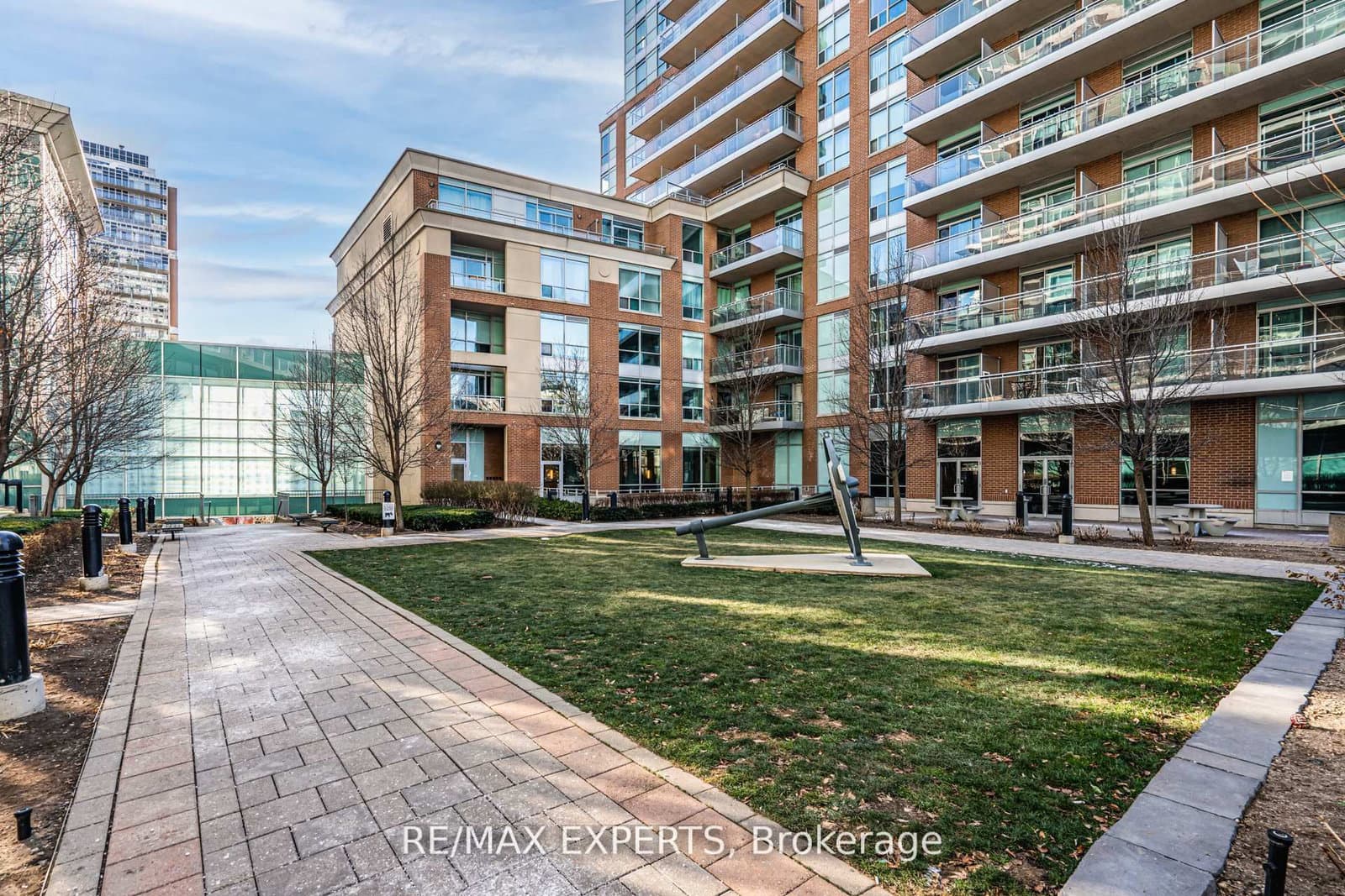 80 Western Battery Road, Unit 801 thumbnail 16