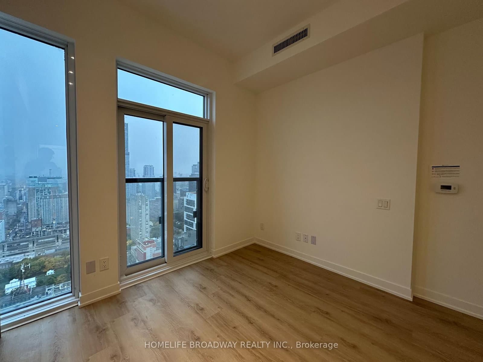319 Jarvis Street, Unit PH5 thumbnail 3