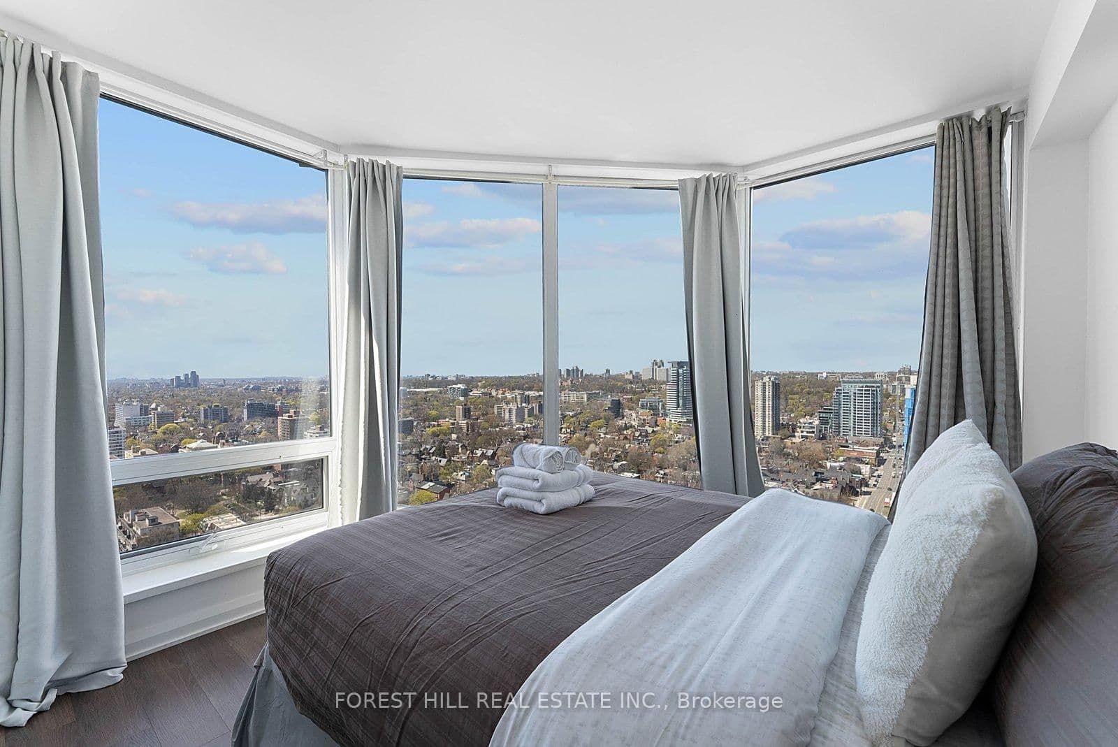155 Yorkville Avenue, Unit 2917 thumbnail 22