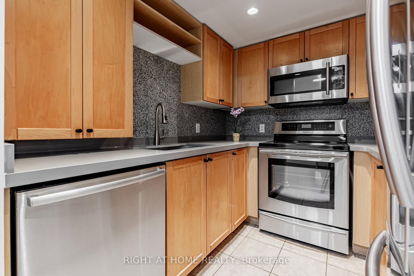 8 Park Road, Unit 3116 thumbnail 10