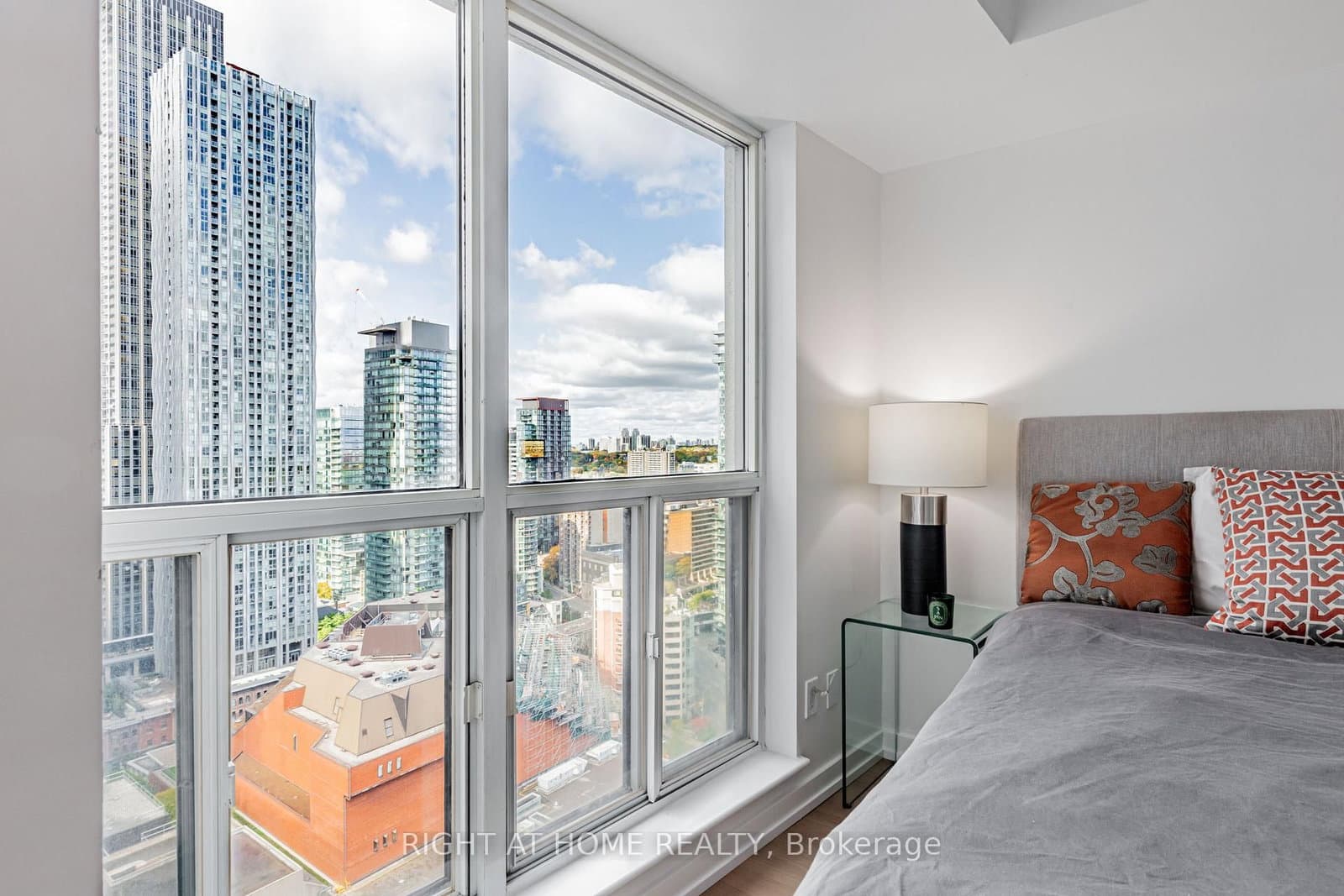 8 Park Road, Unit 3116 thumbnail 18