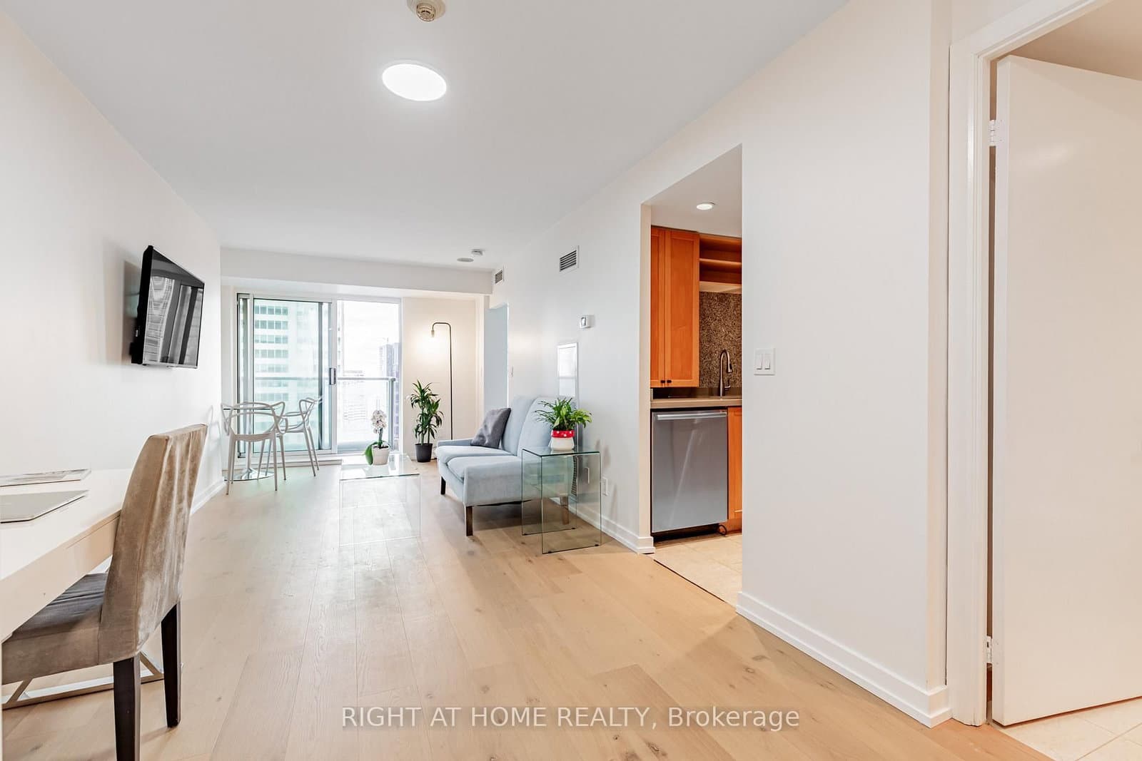 8 Park Road, Unit 3116 thumbnail 4