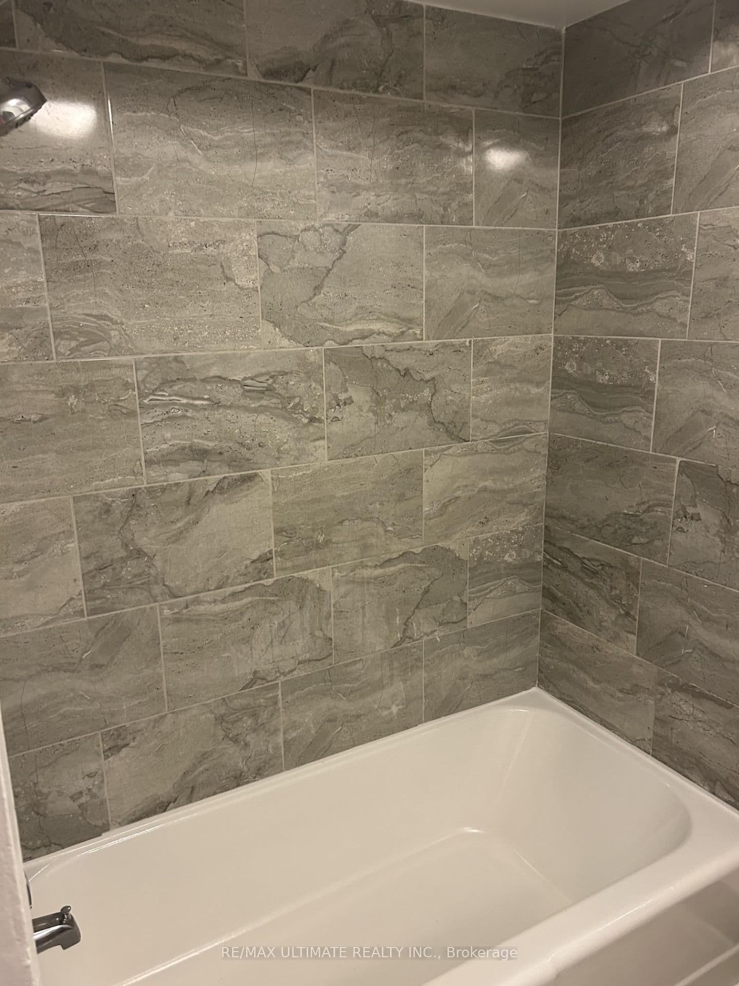 19 Castlefield Avenue, Unit 1 - Image 1