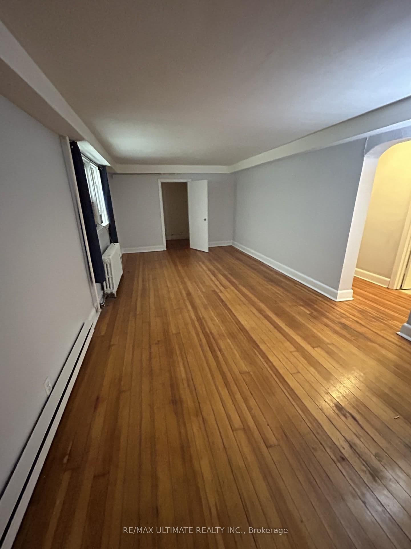 19 Castlefield Avenue, Unit 1 thumbnail 4