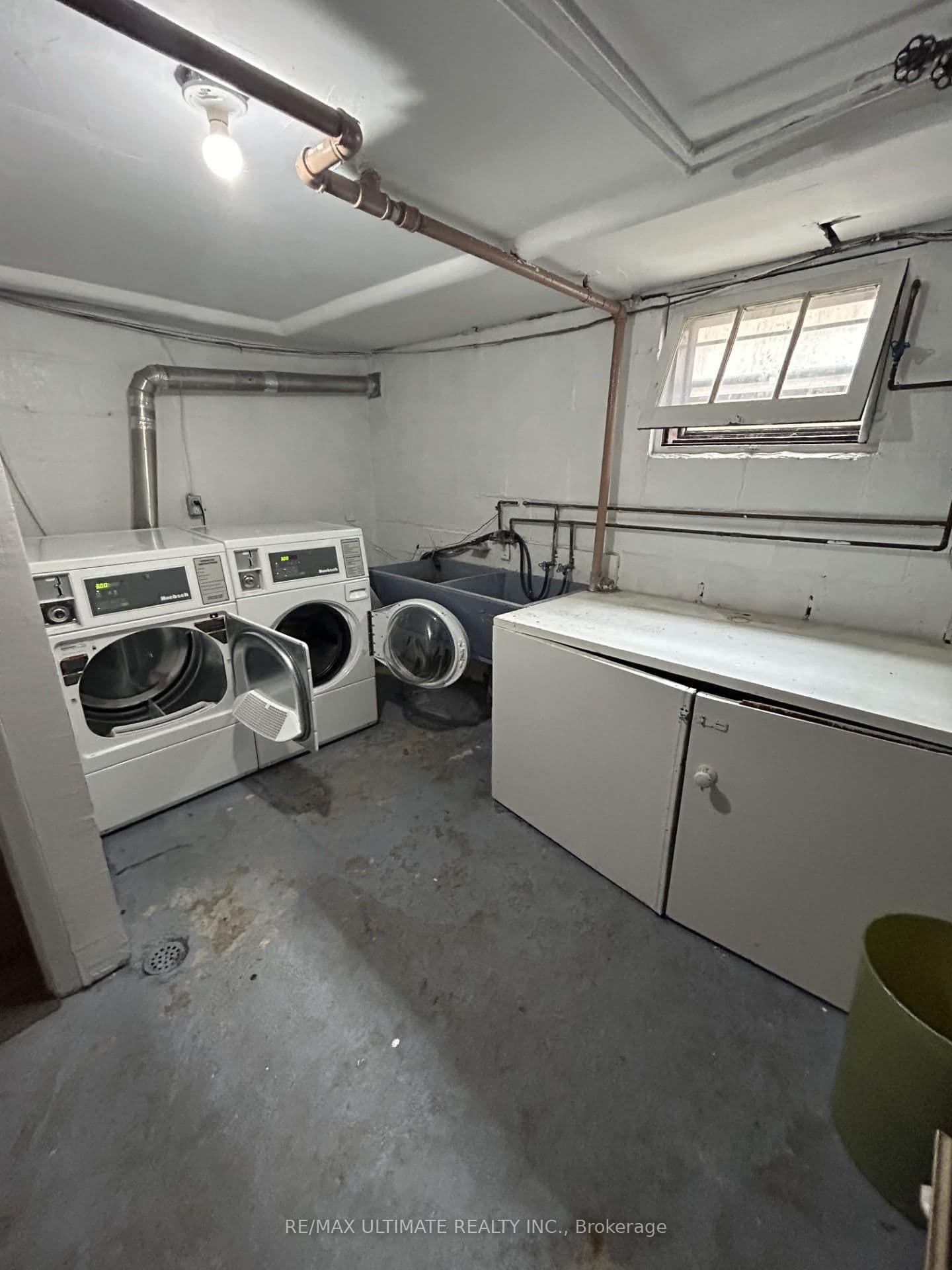 19 Castlefield Avenue, Unit 1 thumbnail 6