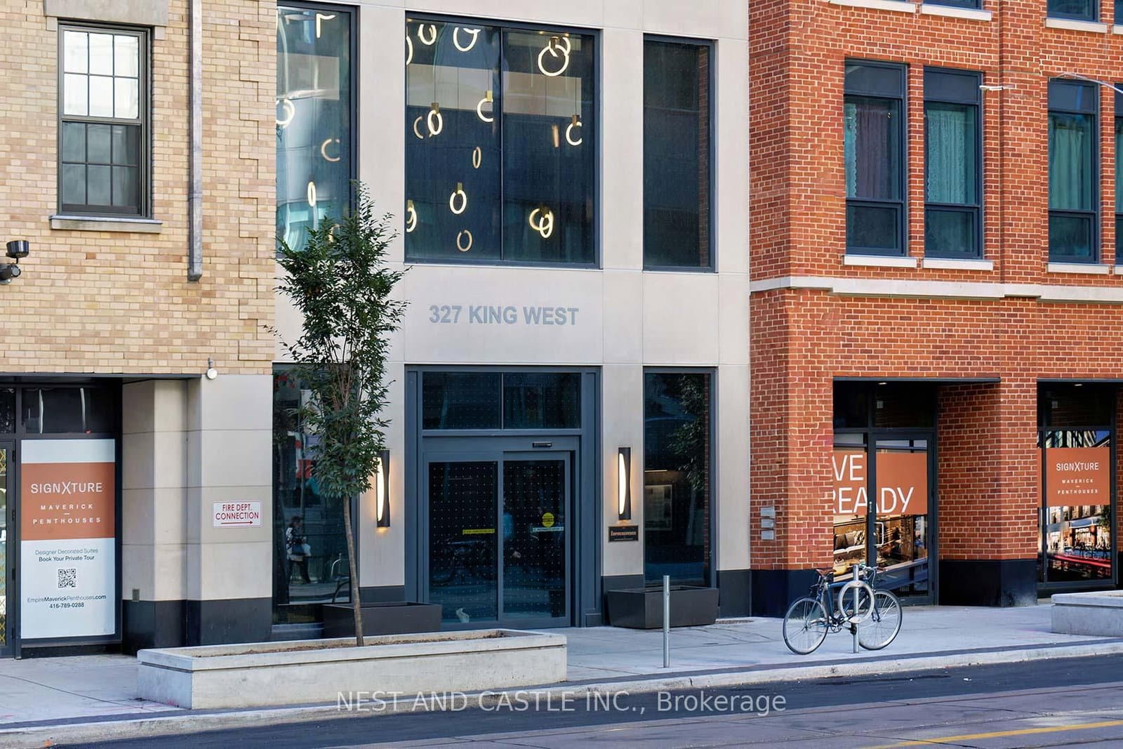 327 King Street W, Unit 4104 thumbnail 2