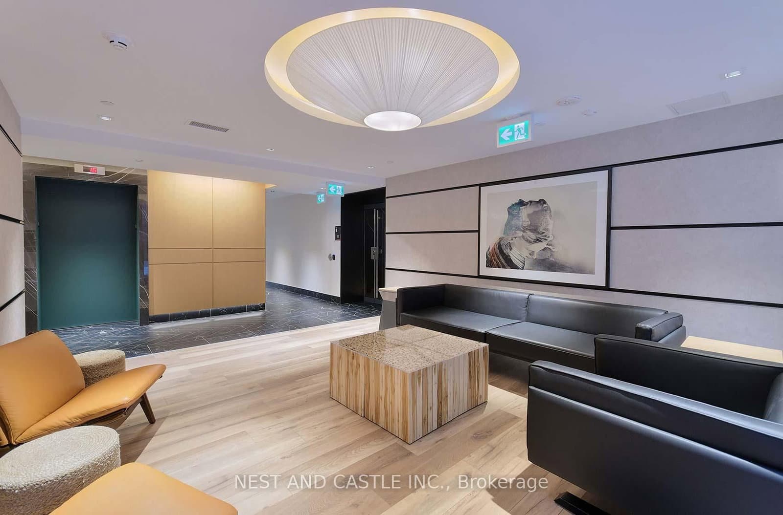 327 King Street W, Unit 4104 thumbnail 25