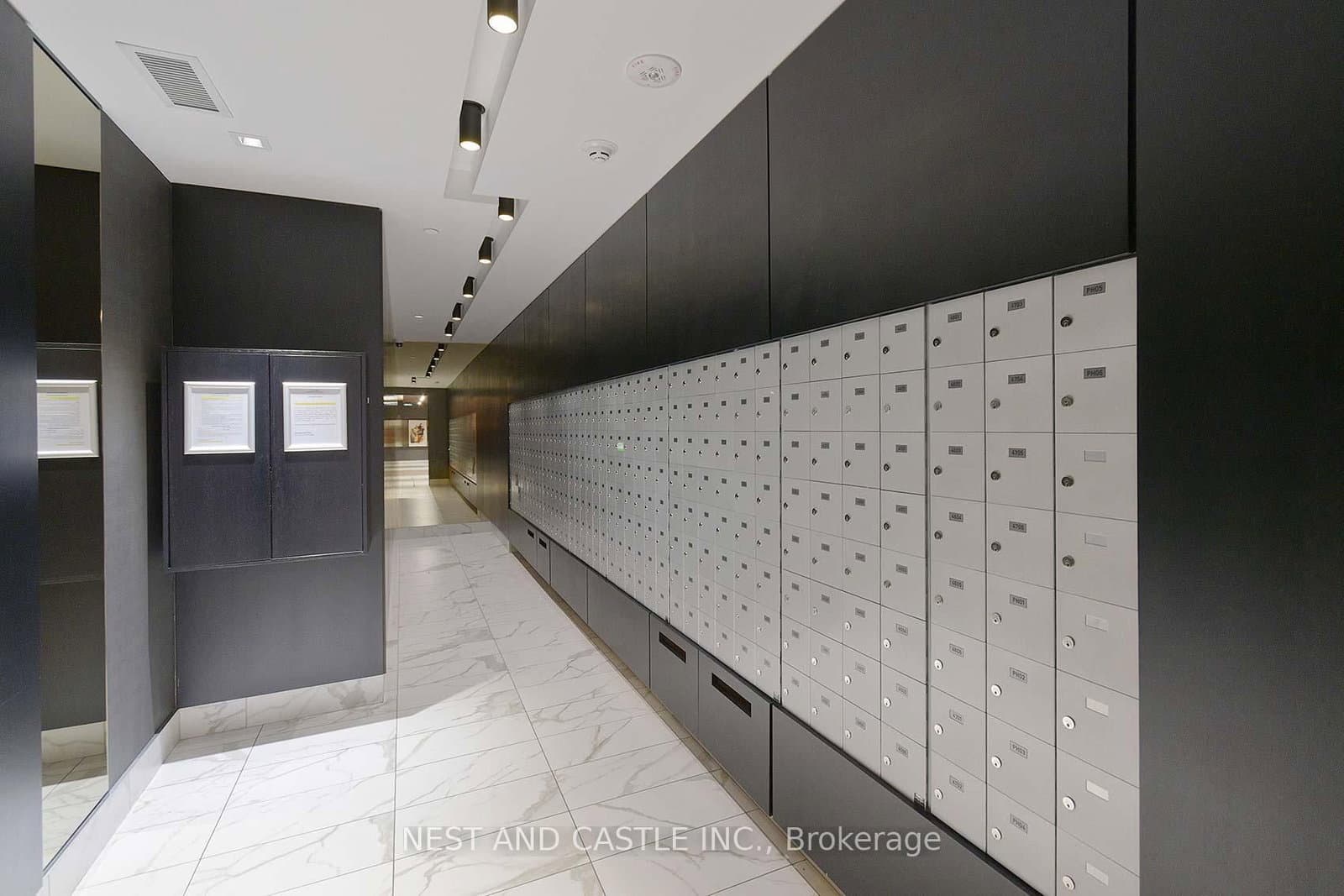 327 King Street W, Unit 4104 thumbnail 26