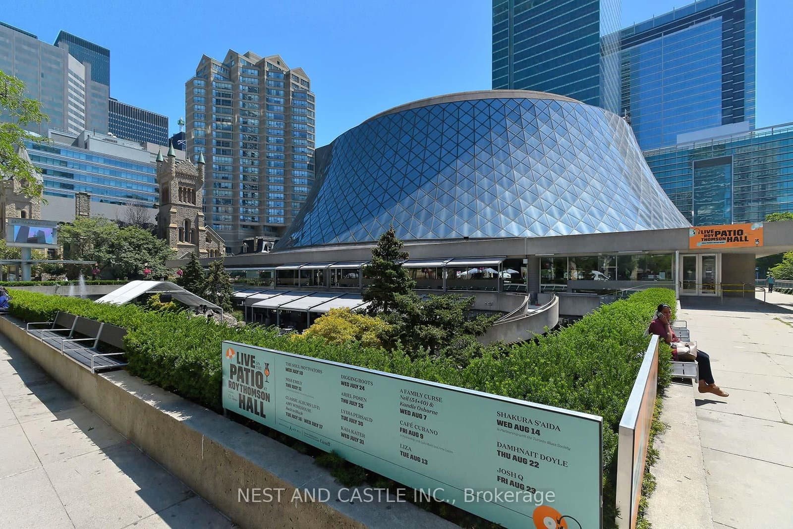 327 King Street W, Unit 4104 thumbnail 40