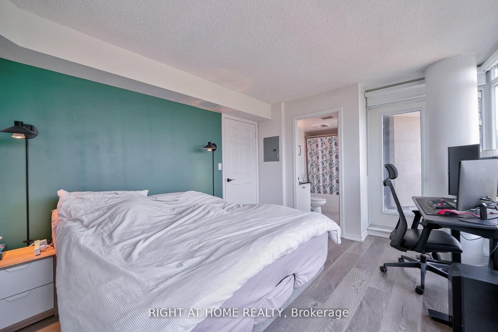 18 Valley woods Road, Unit 813 thumbnail 11