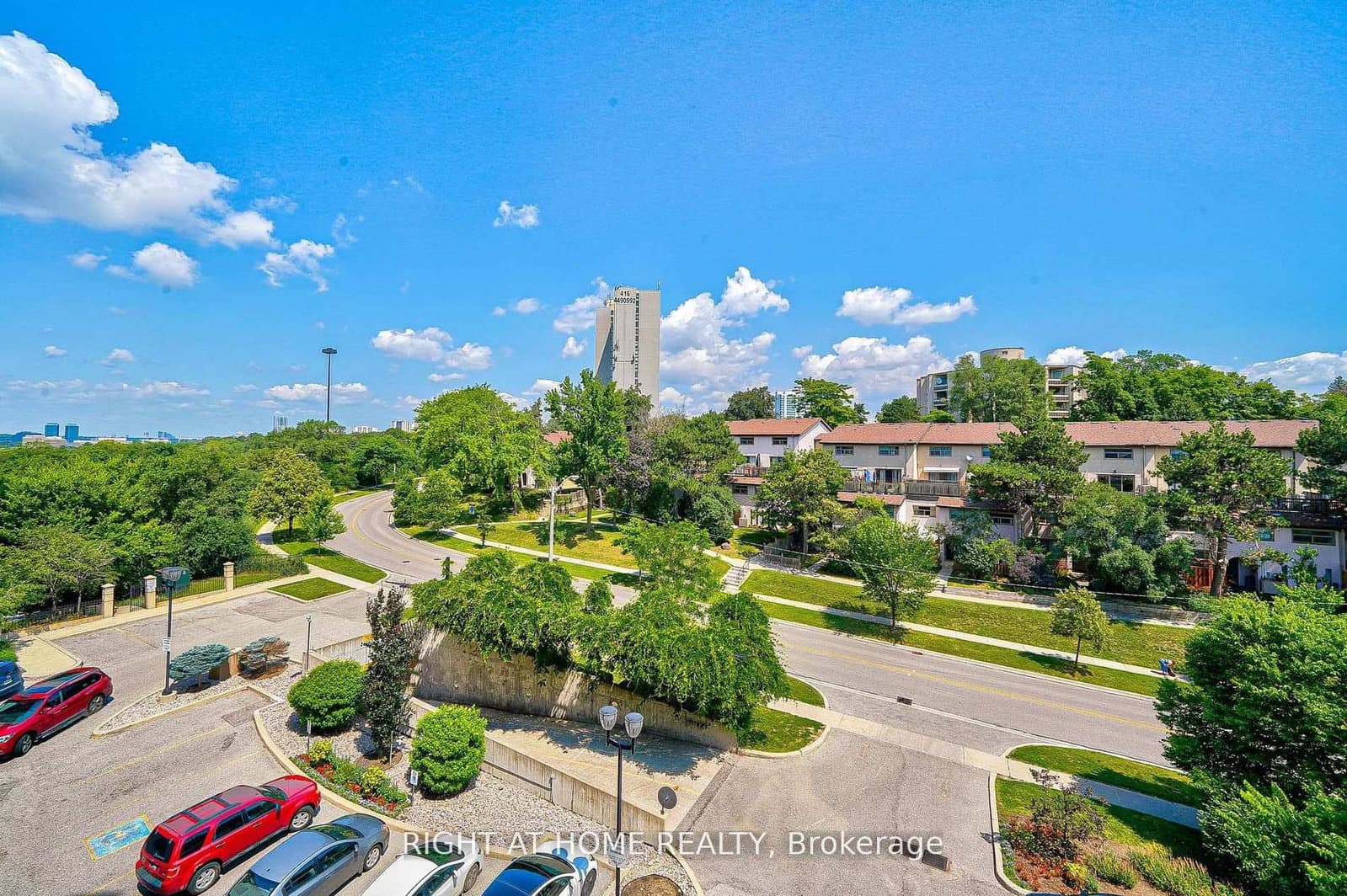 18 Valley woods Road, Unit 813 thumbnail 17