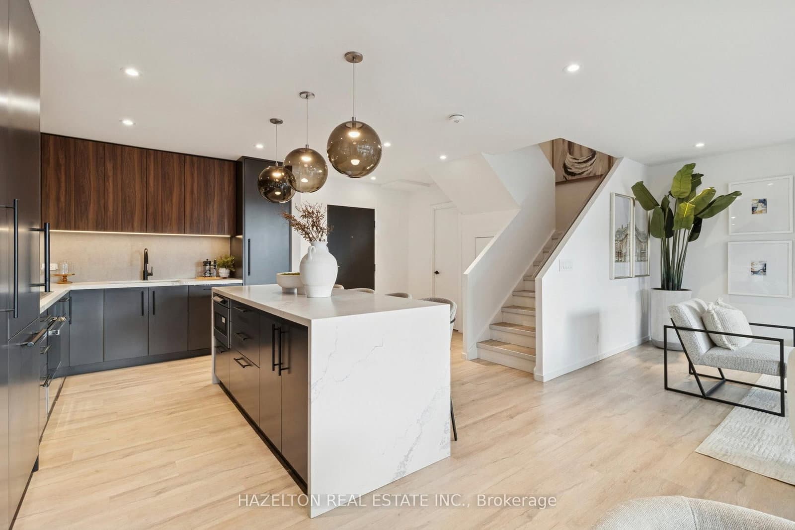 55A Avenue Road, Unit 405 thumbnail 11