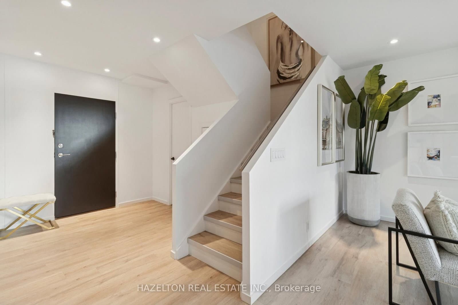 55A Avenue Road, Unit 405 thumbnail 13