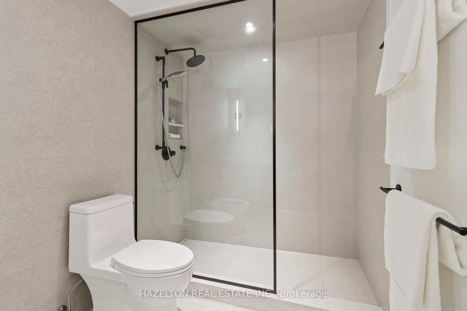 55A Avenue Road, Unit 405 thumbnail 22