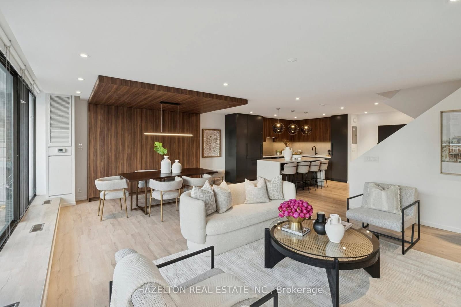 55A Avenue Road, Unit 405 thumbnail 4