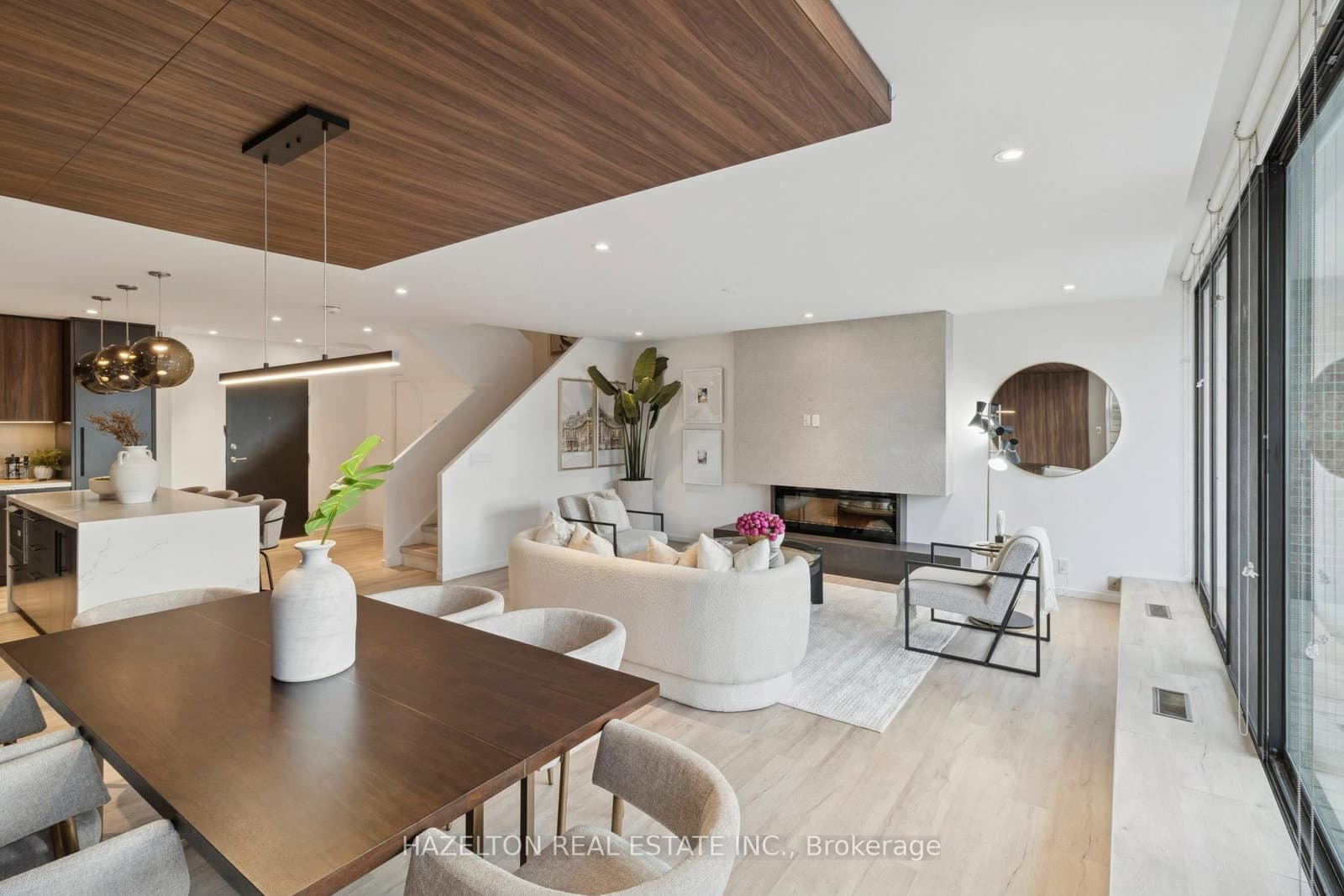 55A Avenue Road, Unit 405 thumbnail 5