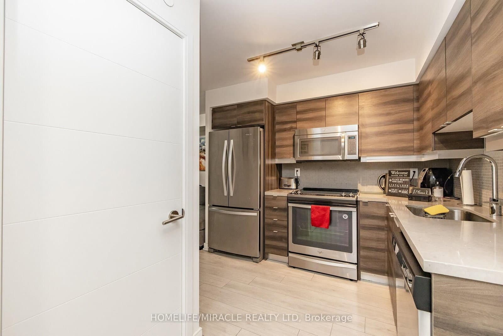 525 Adelaide Street W, Unit 501 thumbnail 6