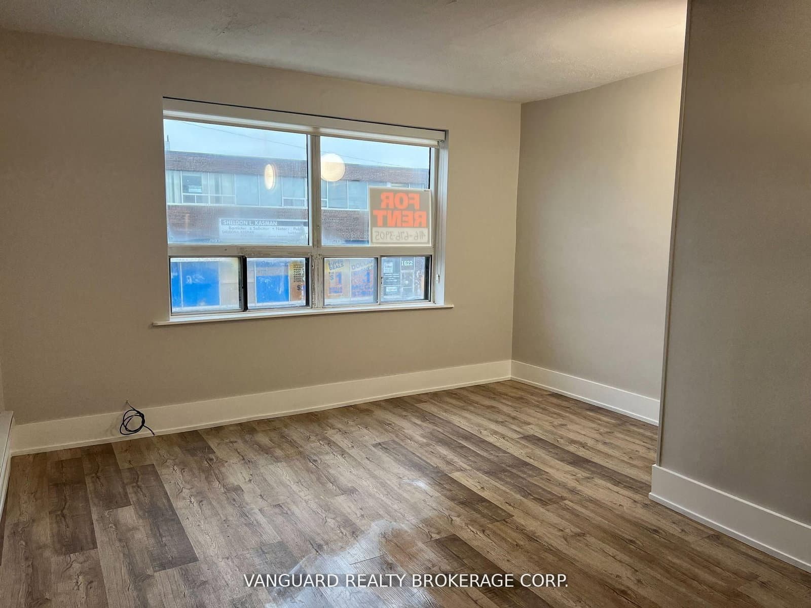 1623A Eglinton Avenue thumbnail 10