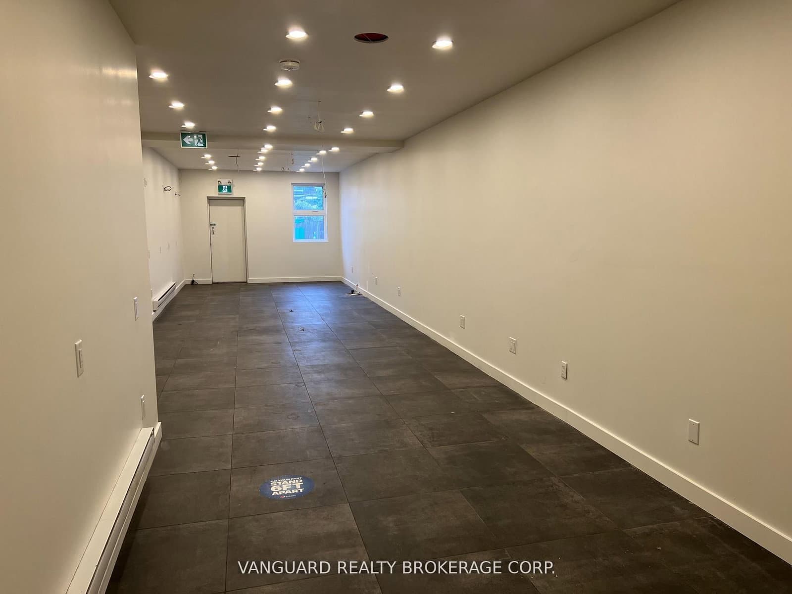 1623 Eglinton Avenue W thumbnail 3