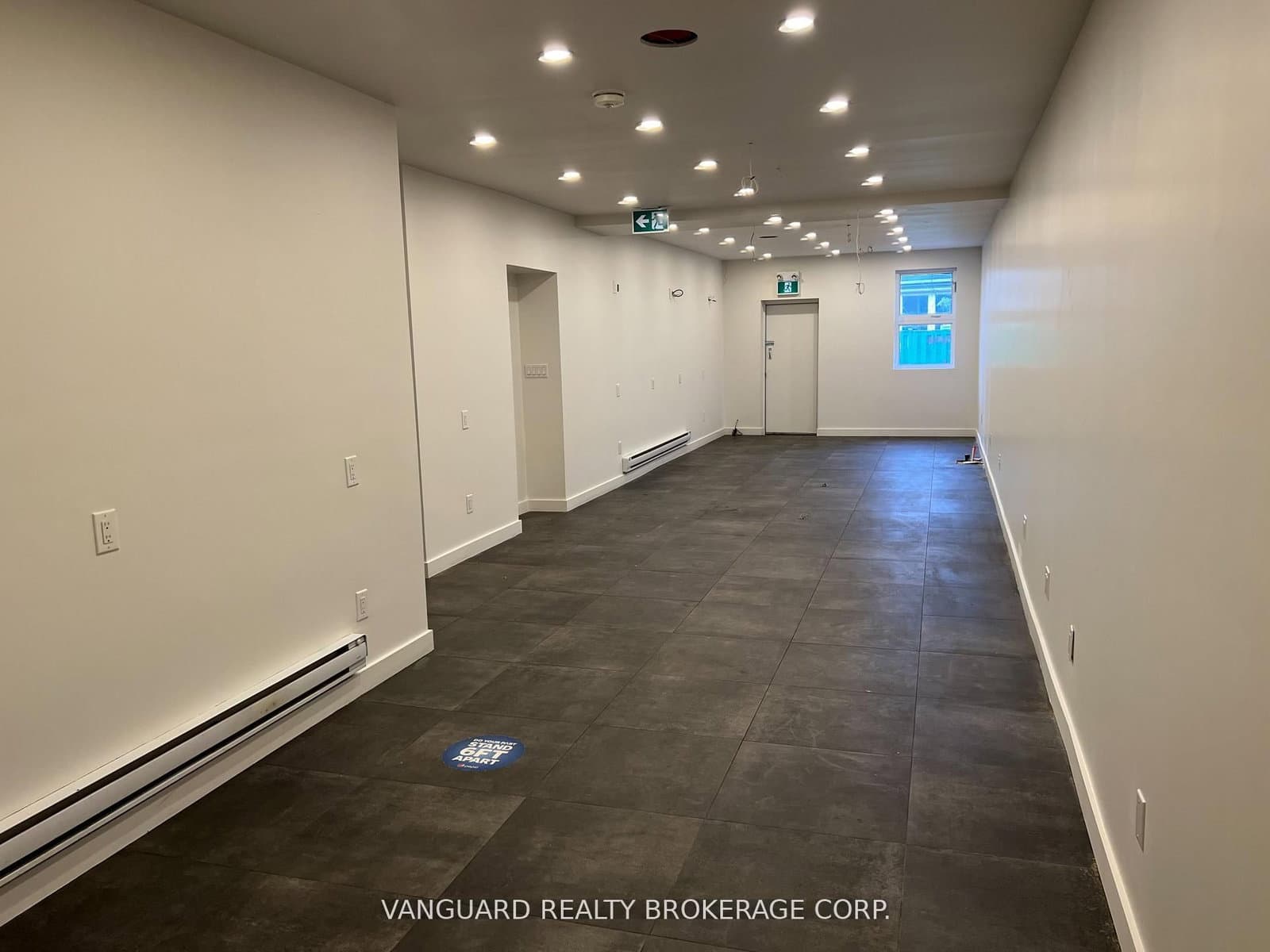 1623 Eglinton Avenue W thumbnail 4