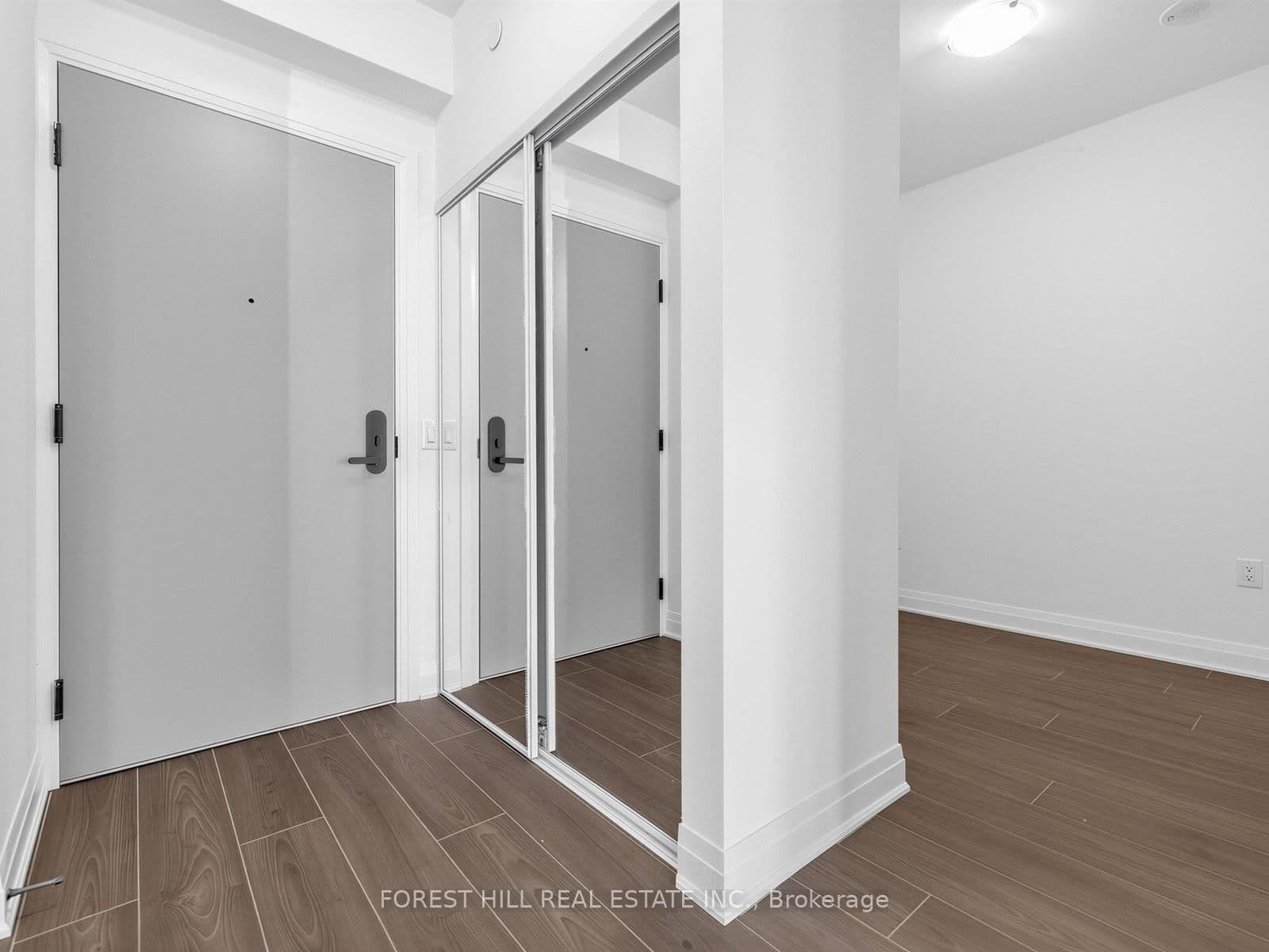 700 Sheppard Avenue W, Unit 602 thumbnail 2