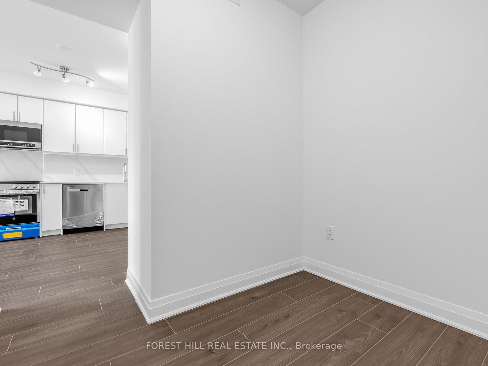 700 Sheppard Avenue W, Unit 602 thumbnail 5