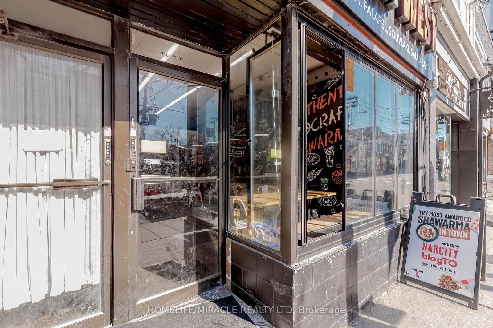 746 Queen Street thumbnail 2