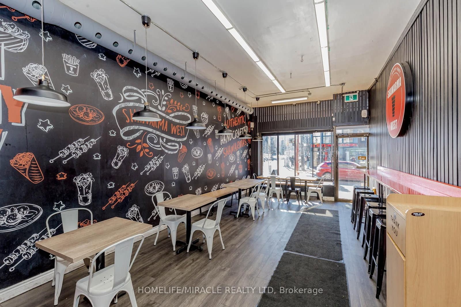 746 Queen Street thumbnail 6