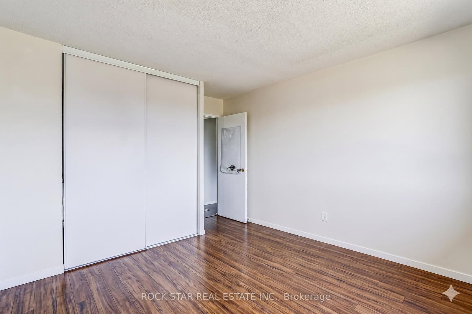 10 Sunny Glenway, Unit 708 thumbnail 22