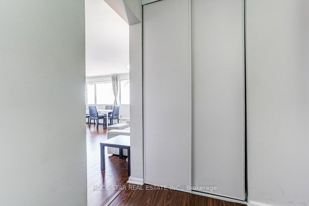 10 Sunny Glenway, Unit 708 thumbnail 5