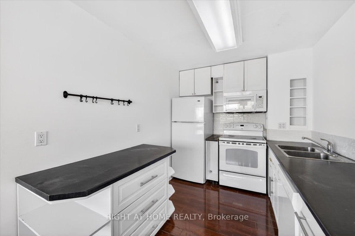 100 Leeward Glenway, Unit 708 thumbnail 14