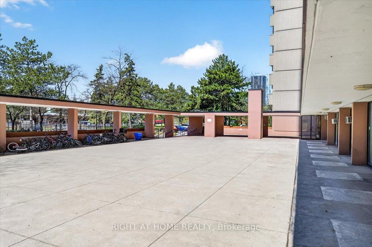 100 Leeward Glenway, Unit 708 thumbnail 27