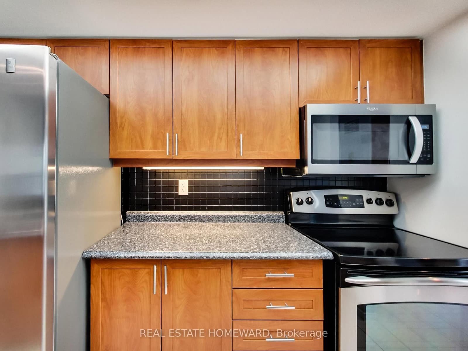 77 Harbour Square, Unit 1208 thumbnail 10