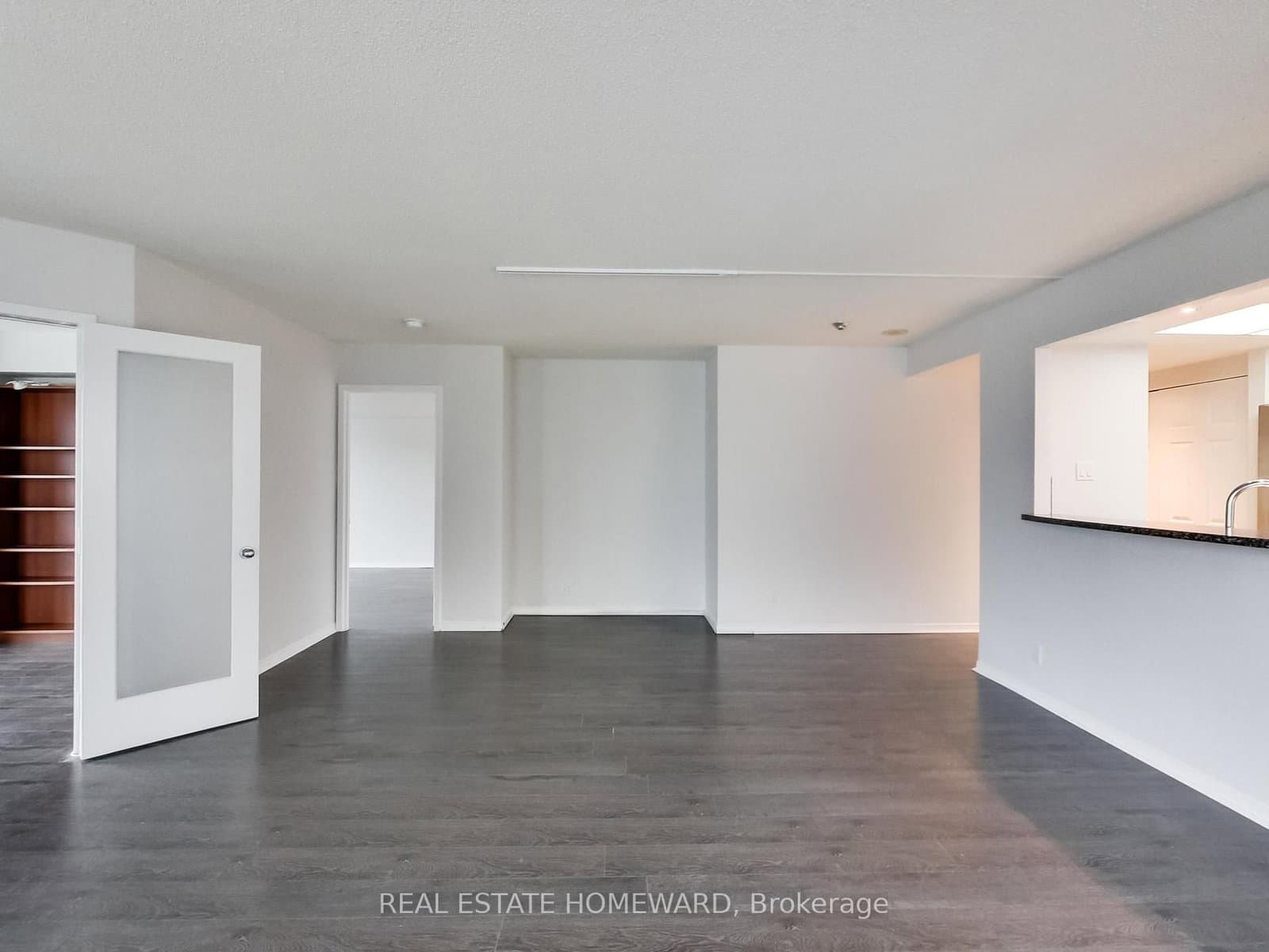 77 Harbour Square, Unit 1208 thumbnail 19