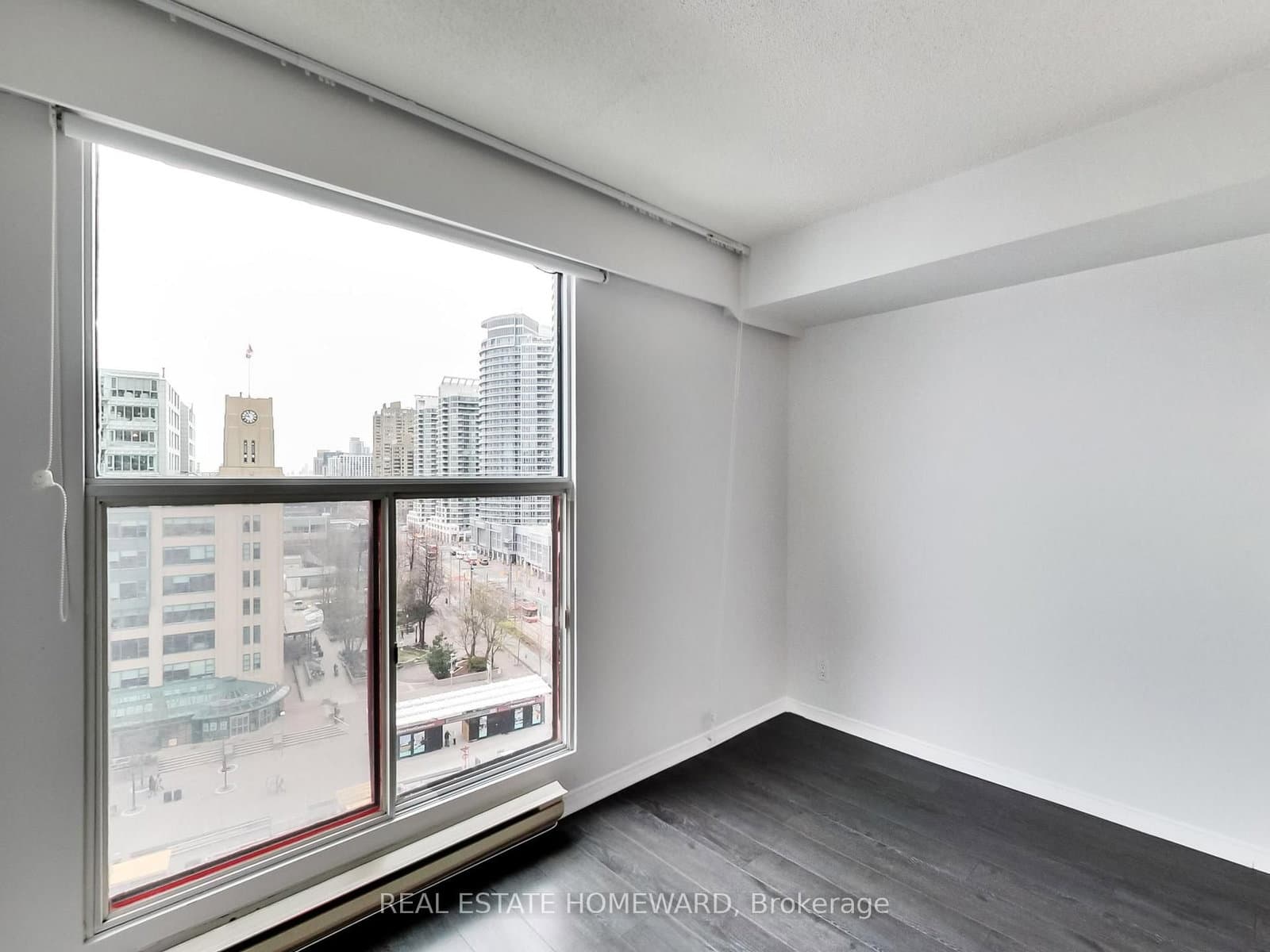 77 Harbour Square, Unit 1208 thumbnail 24