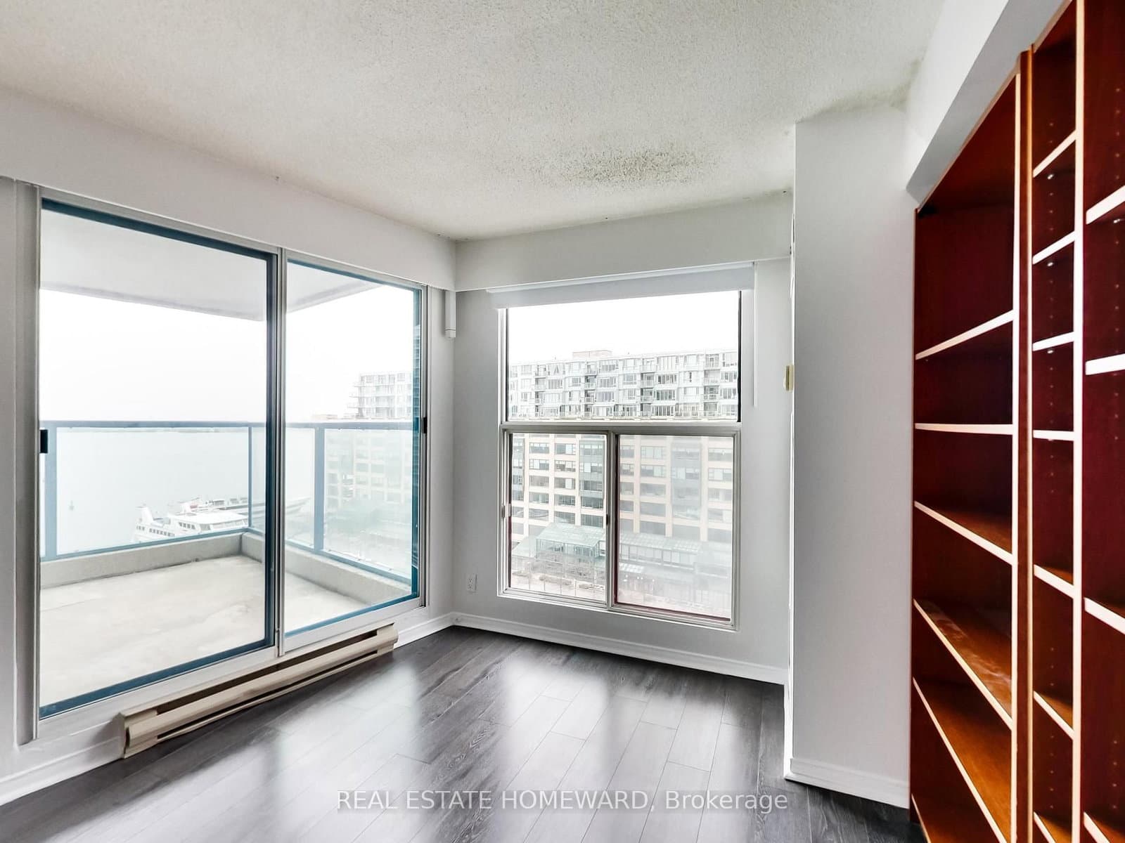 77 Harbour Square, Unit 1208 thumbnail 29