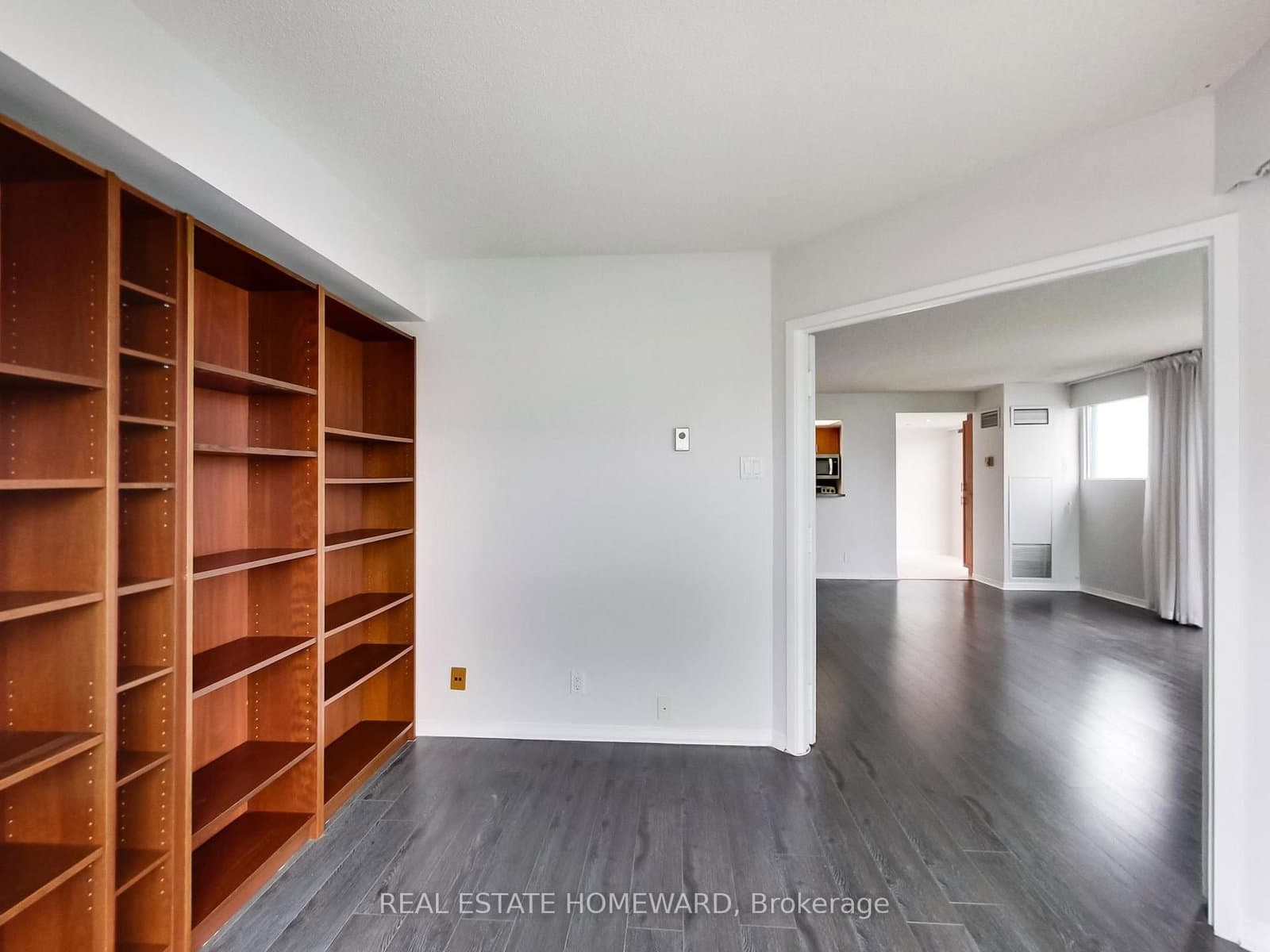 77 Harbour Square, Unit 1208 thumbnail 33