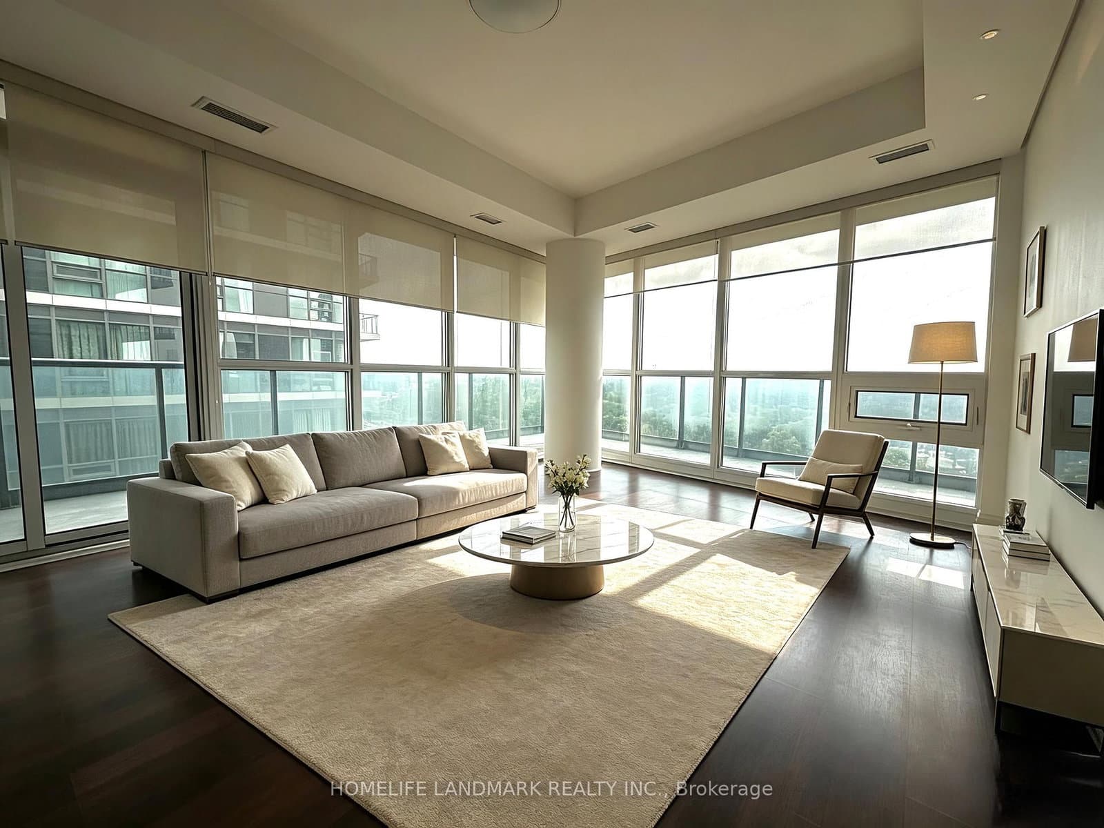 35 Brian Peck Crescent, Unit 901 thumbnail 4