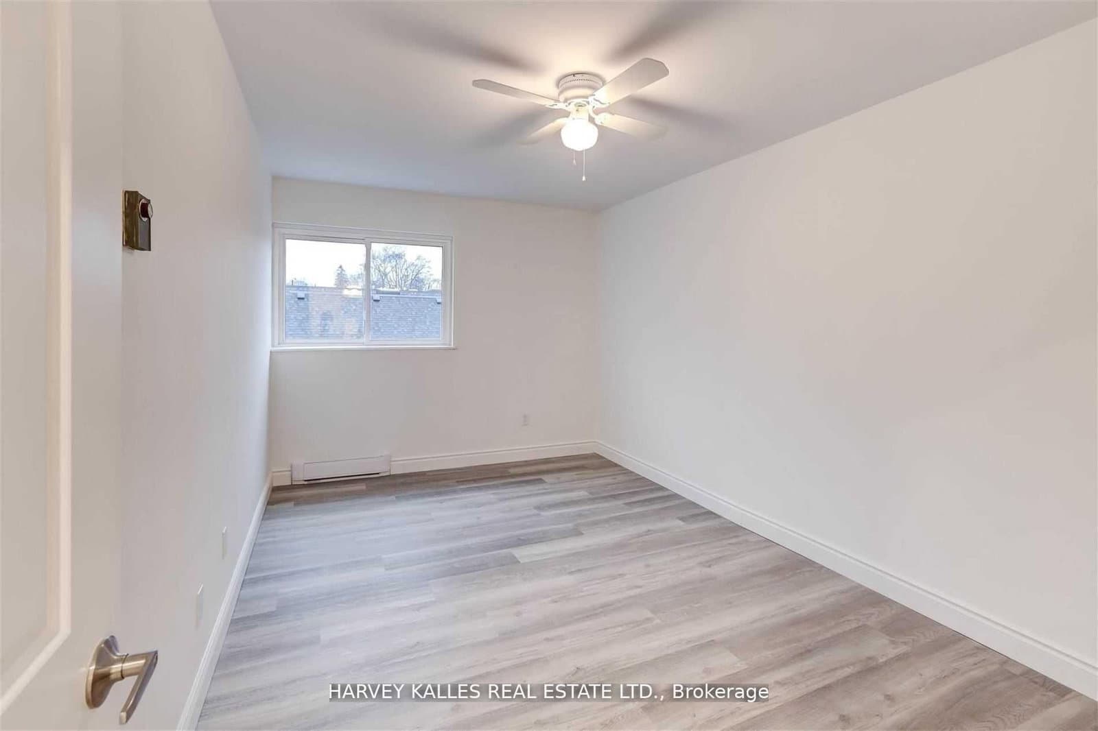 901 Millwood Road, Unit B thumbnail 10