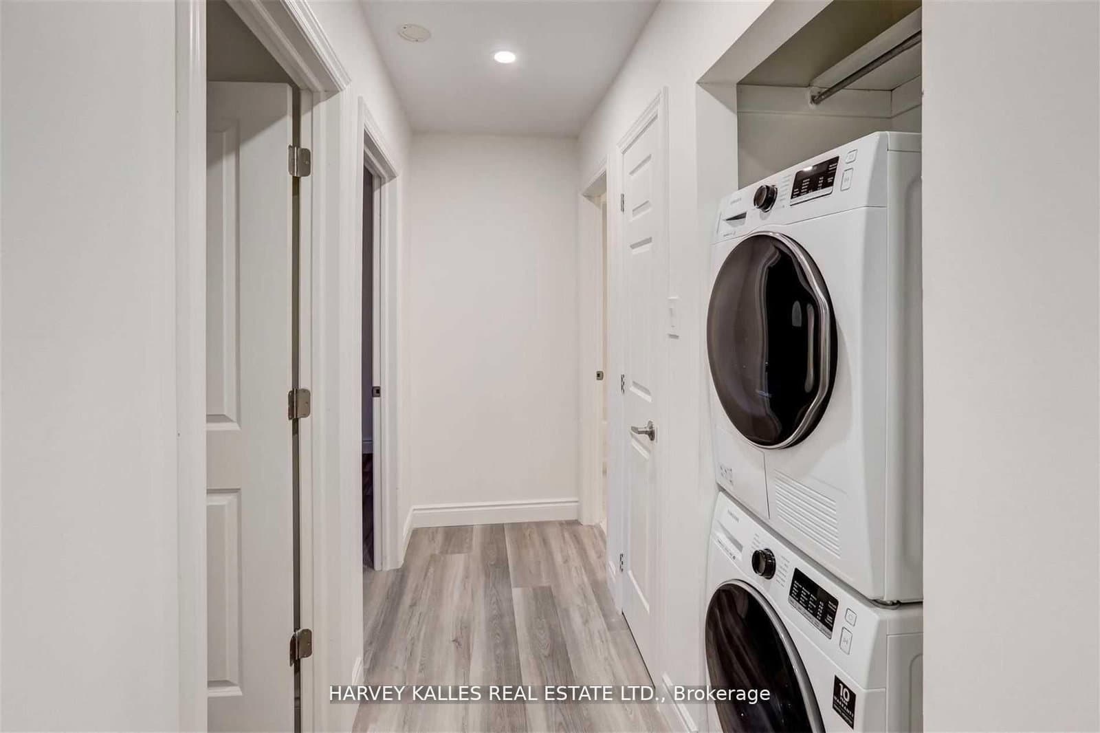 901 Millwood Road, Unit B thumbnail 17