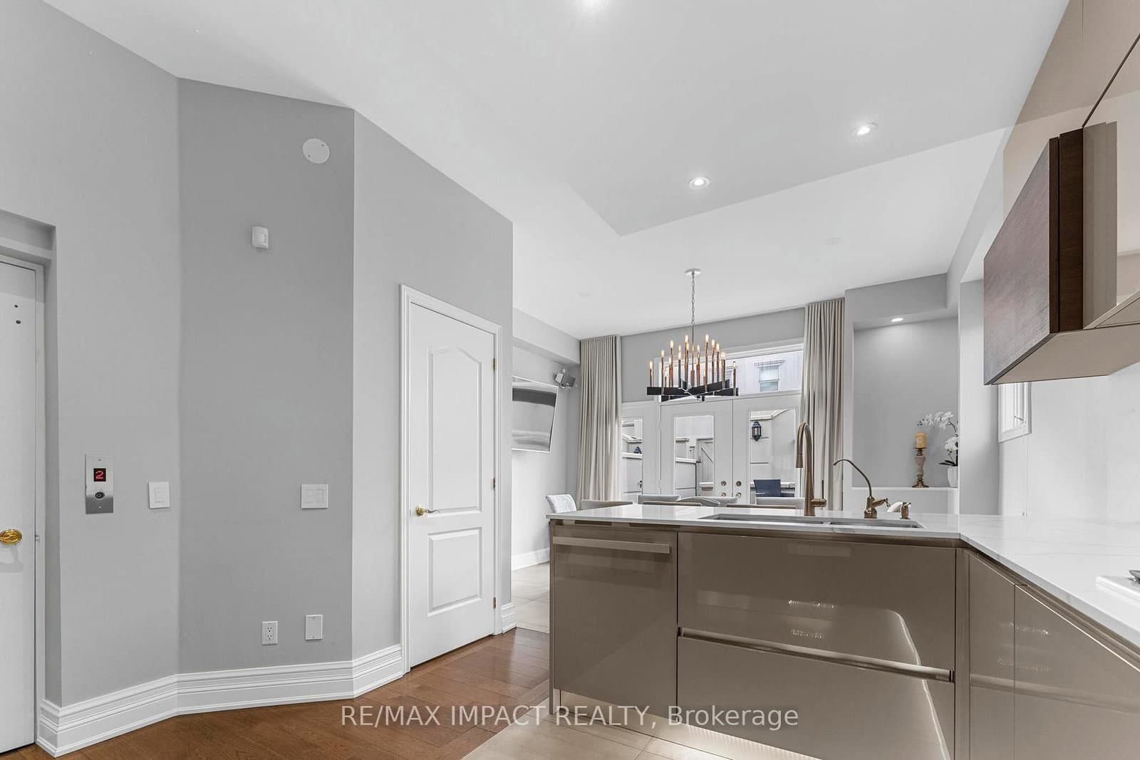 260 Russell Hill Road, Unit 13 thumbnail 10