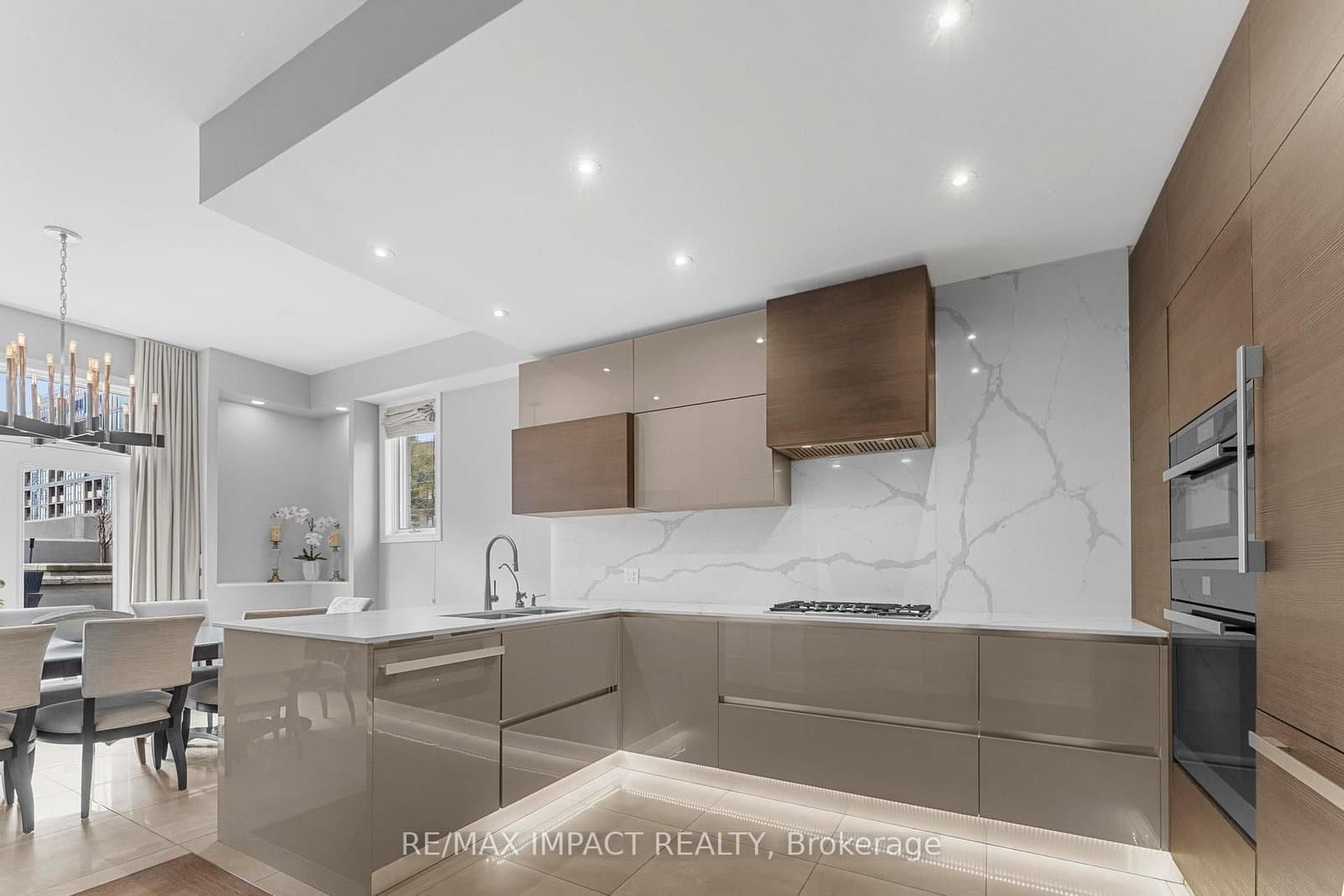 260 Russell Hill Road, Unit 13 thumbnail 11