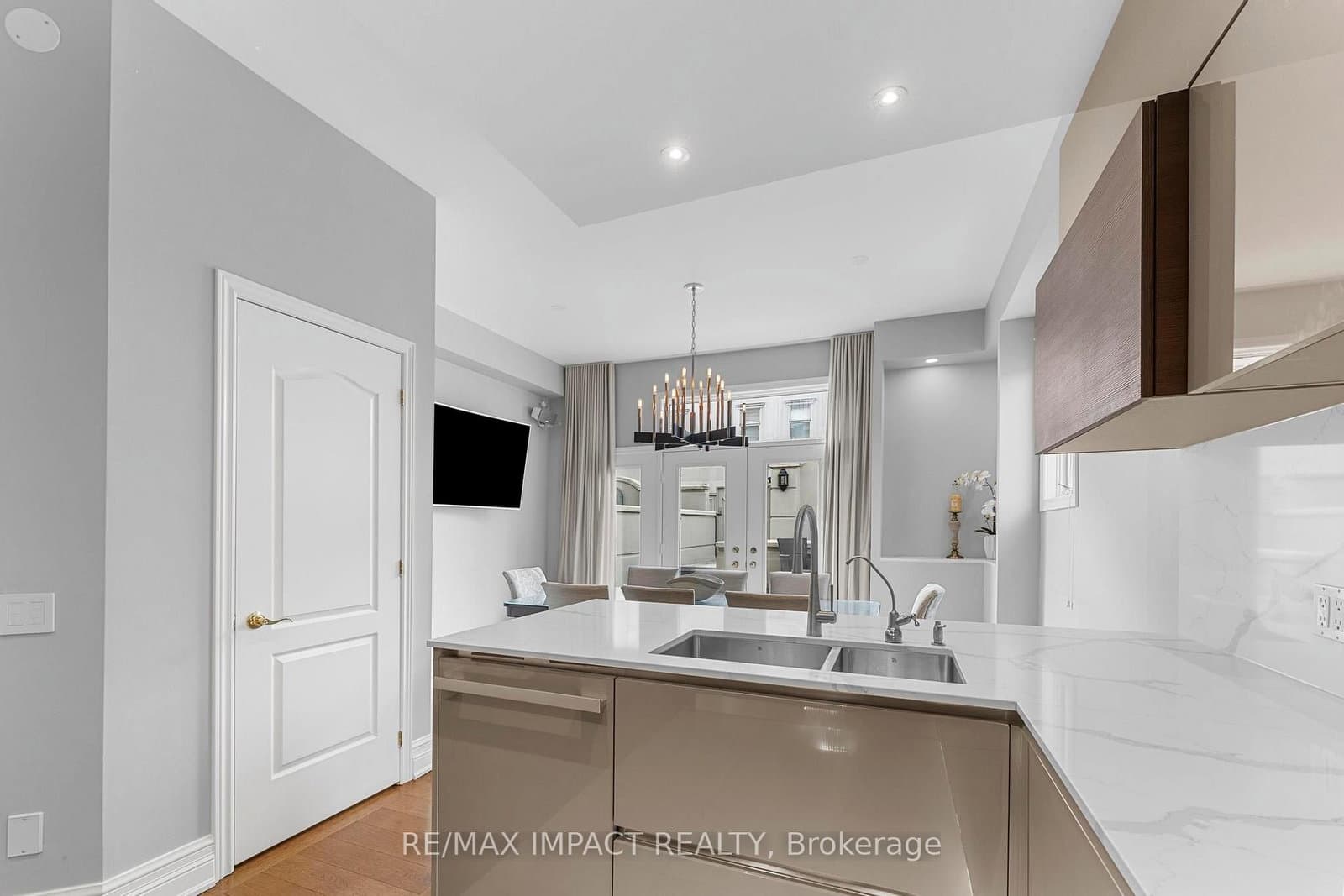 260 Russell Hill Road, Unit 13 thumbnail 13