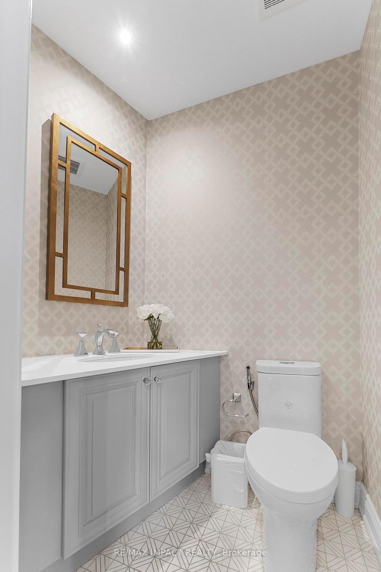 260 Russell Hill Road, Unit 13 thumbnail 17