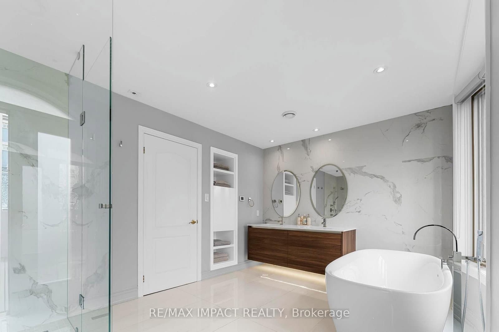 260 Russell Hill Road, Unit 13 thumbnail 28