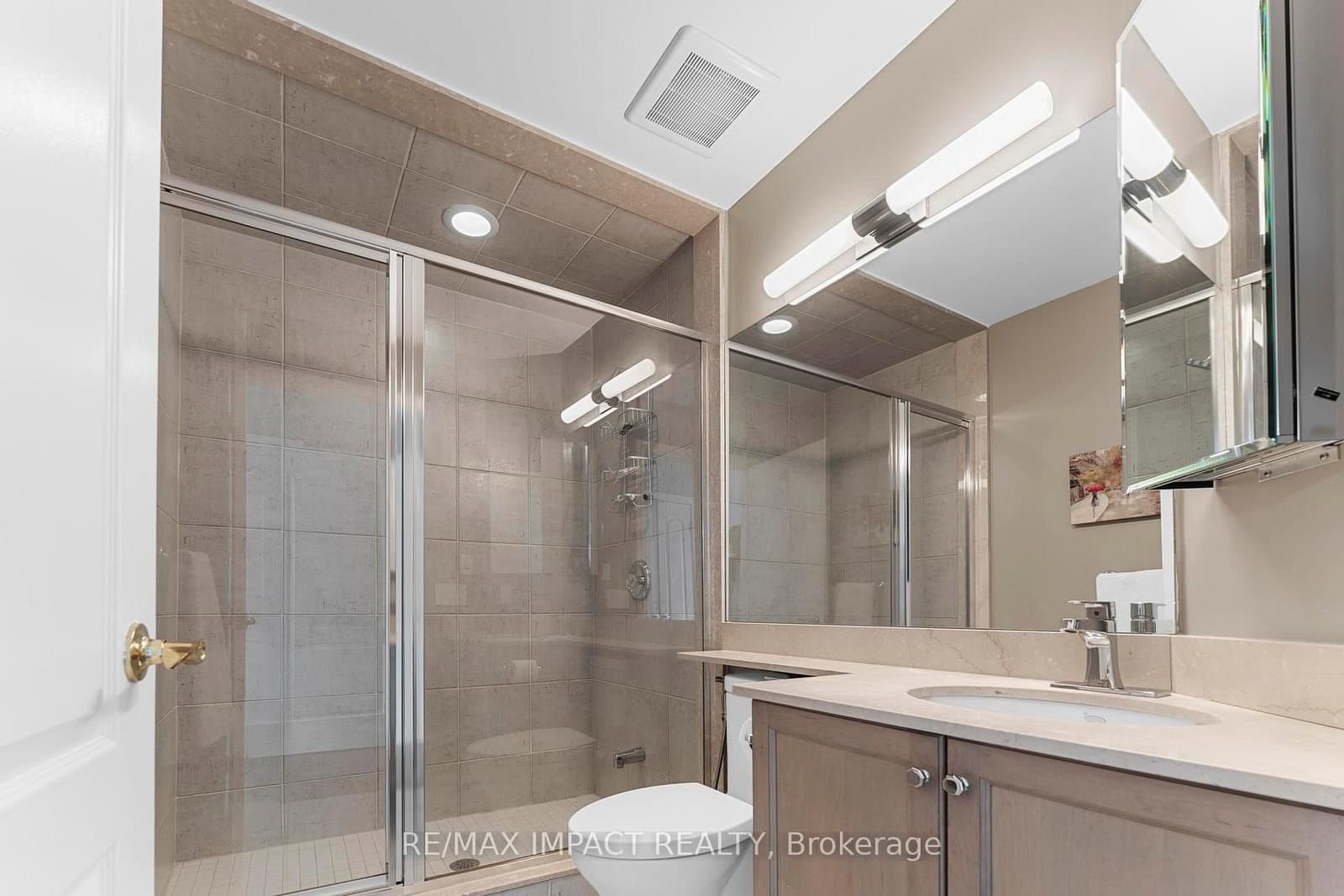 260 Russell Hill Road, Unit 13 thumbnail 32